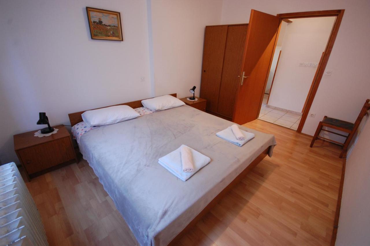 Apartments Snjezana By El-Pi Tours Njivice Eksteriør bilde