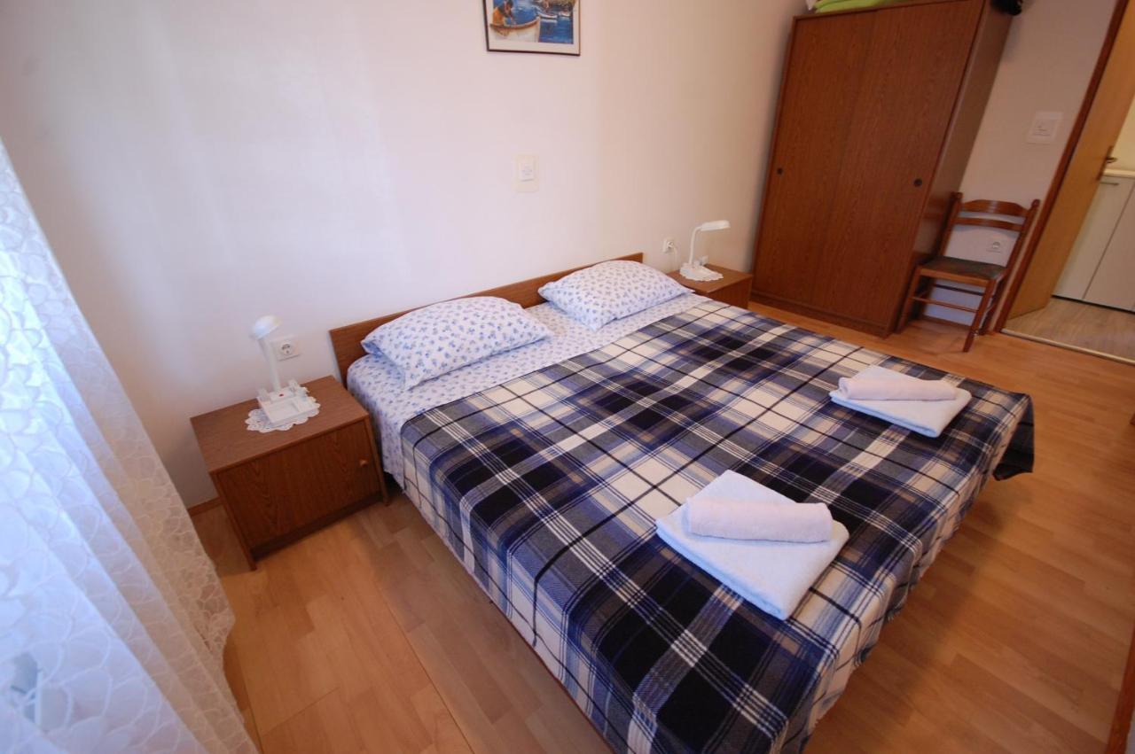 Apartments Snjezana By El-Pi Tours Njivice Eksteriør bilde