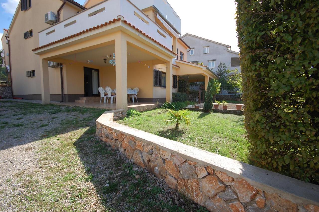 Apartments Snjezana By El-Pi Tours Njivice Eksteriør bilde